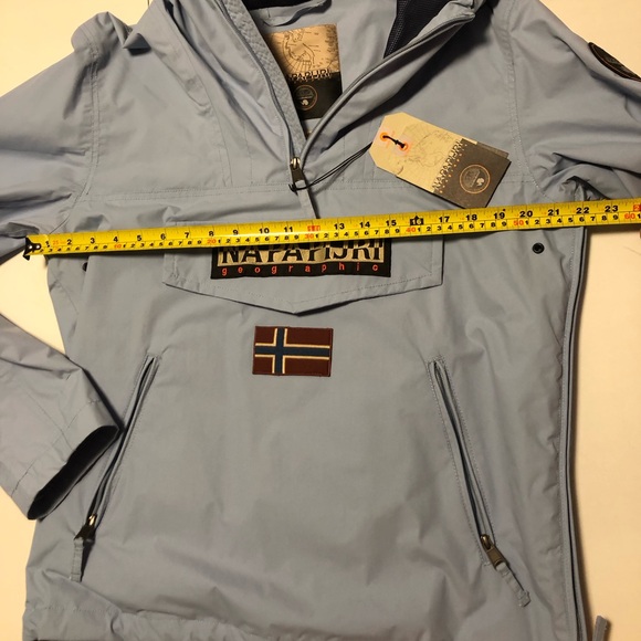 New Napapijri anorak - Picture 4 of 14